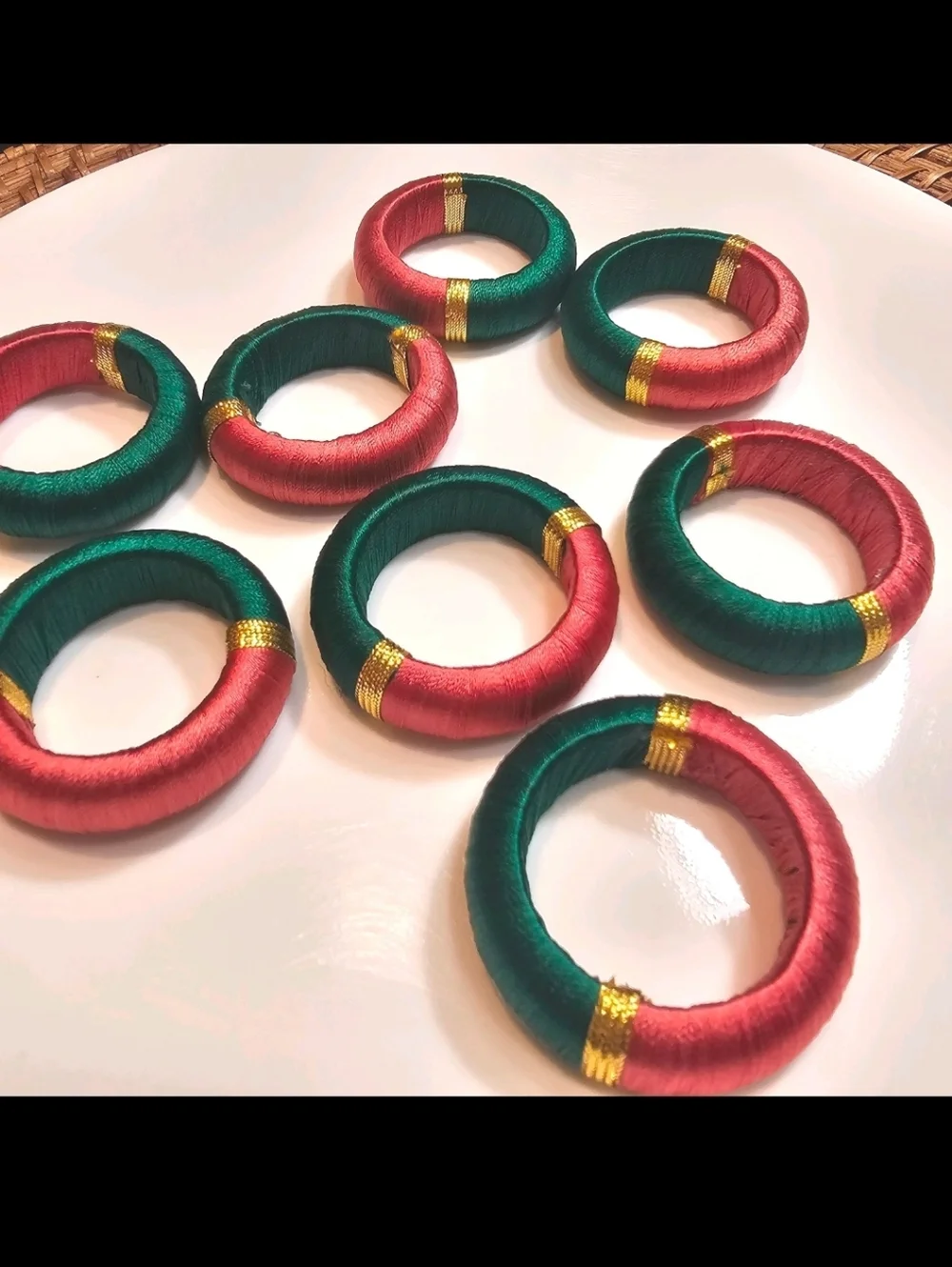 8 Kemp & Beatley Holiday Napkin Rings Green Red Gold thread . Christmas Vibe.